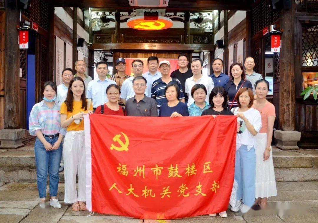 女生未婚与男友同居是不是很不好？